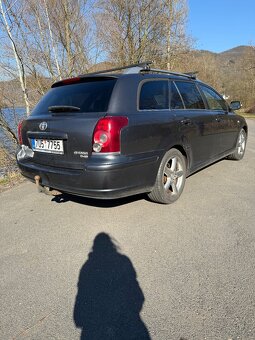 Prodám Toyota Avensis 2.2 D-CAT, 130 kW, r. 2007 - 14