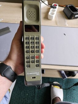 Motorola 8000s a International 2000 - 14
