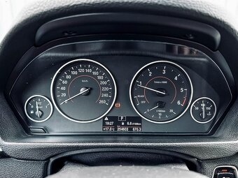 BMW Rad 3 Touring 318d A/T - 14