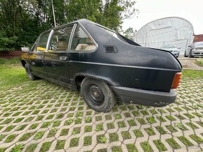 Tatra 613 - 14
