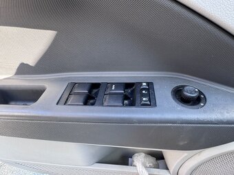 Dodge Caliber - 14
