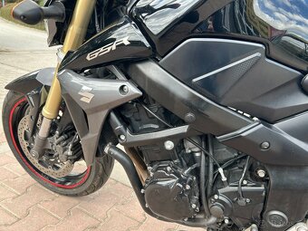 Suzuki GSR 750 2011 - 14