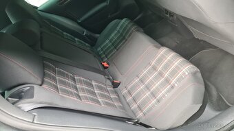 VOLKSWAGEN GOLF 6 GTI - 2,0TSi 155kW / Manuál. - 14