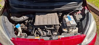 Hyundai i10, 1.0i, r.v. 2015, poškozený motor - 14