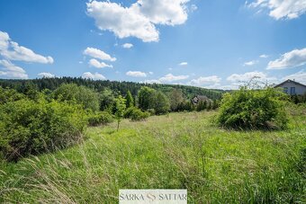 Prodej pozemku 1200m2 k výstavbě RD s výhledem na les v oblí - 14