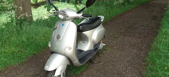 Piaggio Vespa ET - 14