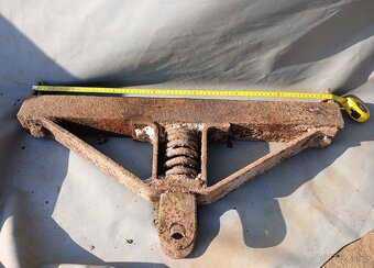 Prodám pravítko,vozíky,motor 5.5kw - 14