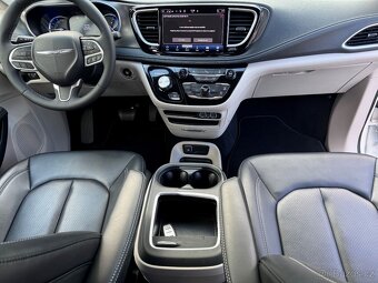Chrysler Pacifica 3,6 Hybrid Čočka TOP 2023 DPH - 14
