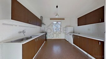 Prodej vícegeneračního domu 204 m2 se zahradou 611 m2 - Prah - 14