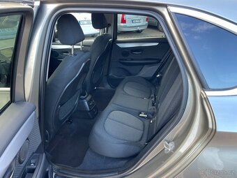 BMW 218i ACTIVE TOURER 100kW-2014-126.852KM-NAVI,VÝHŘEV,AC- - 14