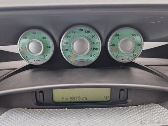 Citroën C8 2,0 HDI 16V 8 MÍST Nové STK Servis - 14
