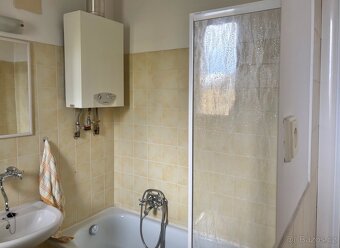 3+1  Opava- klidná ulice, 300m od centra, parkování ve dvoře - 14