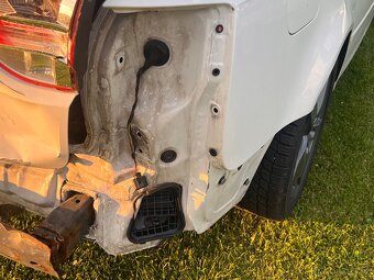 Seat Exeo r2012,1.8 tsi +dily k opravě - 14