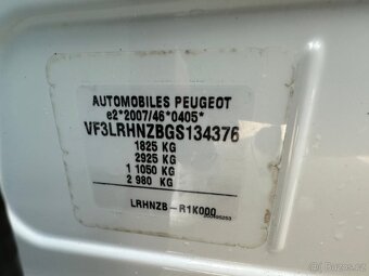 prodáváme Peugeot 308 1.2 Turbo 81kw - 14