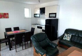 Apartmánový dům / Chorvatsko - 14
