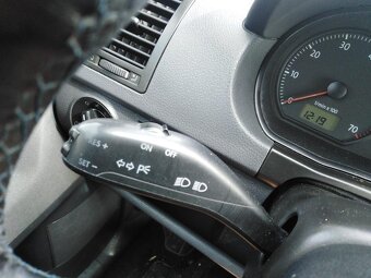 VW POLO 1,4-16V BENZIN 59 KW KLIMATR.TEMP. ZA 45000 KČ - 14