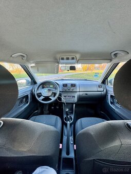 Skoda Fabia Ambiente 2011 - 14