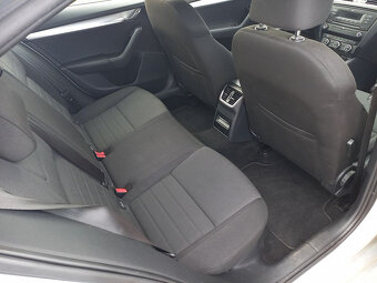 Škoda Octavia 1.6 TDi-digiklima-ČR-serviska - 14