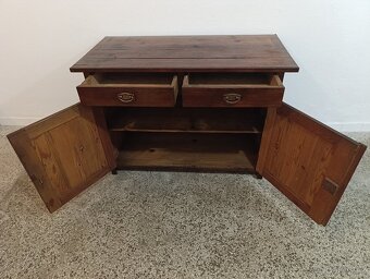 Starožitná komoda, nábytek z masívu, Nábytek s příběhem - 14