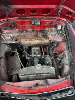 Škoda Octavia 1961 a 1969, na renovaci. Možná doprava. - 14