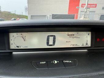 Citroen C4 1.4i 16V Původ ČR - 14