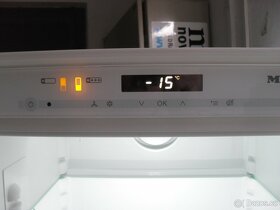 VESTAVNÁ KOMBINOVANÁ LEDNIČKA MIELE-283L,STÁŘÍ ROK,NOFROST - 14
