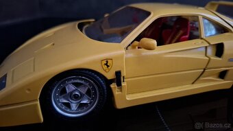 Ferrari F40 3x varianta 1:18 Bburago + dárek 1:43 - 14