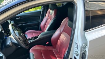 Toyota C-HR 1.8 hybrid 2018 Selection 85tis. Km - 14