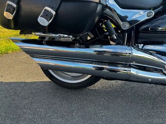 Suzuki Intruder M1500 - 14