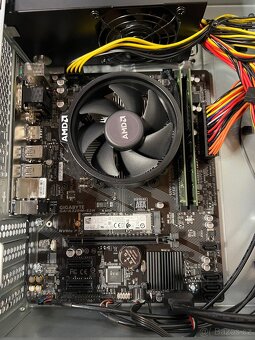 Pracovní pc, Ryzen 5, až 16GB, m.2 SSD, Vega 11, Win 11 - 14