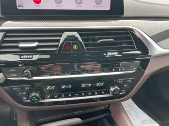 Bmw m550i 2020 lift záruka 1 rok 4x4 - 14