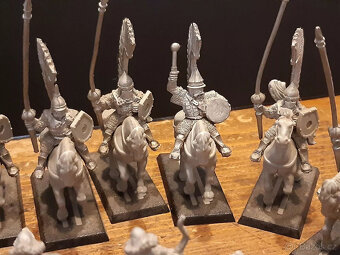 Obří citadela GW Warhammer Fantasy Empire, Bretonnie a Imper - 14