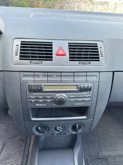 Škoda Fabia combi 1.4 benzín - 14