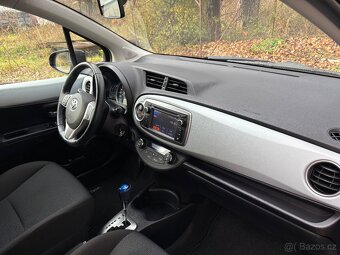 Toyota Yaris, 1.5 Hybrid PLNÝ SERVIS TOYOTA NEHAVAROVANÉ - 14