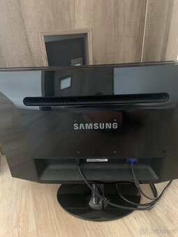 PC monitor SAMSUNG, 60cm - 14