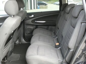 Ford Galaxy 2.0 TDCI Powerhift, 7 míst - 14