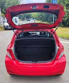 Toyota Yaris, 1,3 V-VTi Manuál - 14