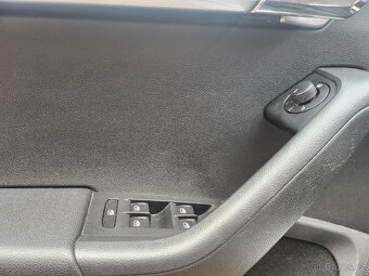 Škoda Octavia III kombi DSG 81KW klima vyhř. sedadla - 14