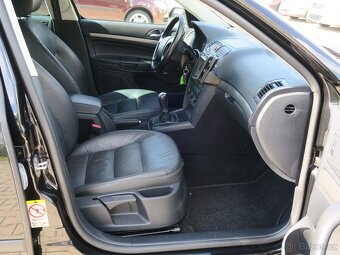 Prodám Škoda Octavia 1.6 i 85 kW Elegance - 14