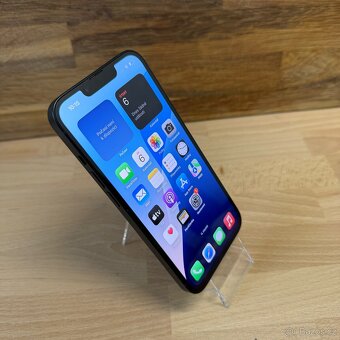 iPhone 14 256GB černý (12 měsíců záruka) - 14