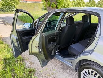 FIAT GRANDE PUNTO 1.2i-8V /51 kW/,1.MAJITEL. - 14