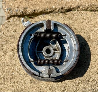 Jawa 50 550 pařez - přední brzda - 14