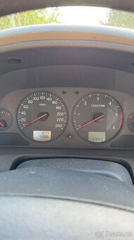 Volvo V40 1.9D - 14