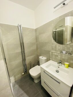 Pronájem nově zrenovovaného bytu 2+kk, Tábor - Hus. nám. - 14