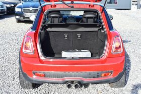 MINI COOPER S R56,PO ROZVODECH,KŮŽE,NAVI,VÝH.SEDAČEK,TOP - 14