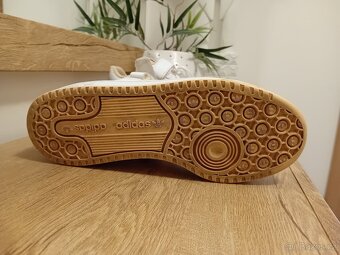 Adidas tenisky vel. 40 kožené unisex Rezervace - 14
