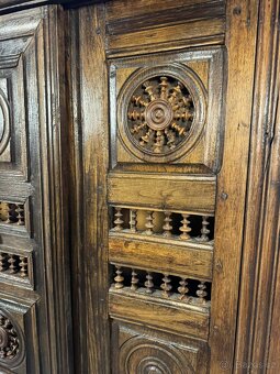 Bretonský kabinet s věšákem (142026) - 14