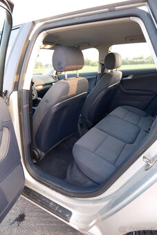 Audi A3 sportback 1,6MPI 75kw, serviska, výhřevy - 14