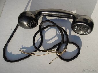 Reproduktor v dřevěné skřínce . - 14