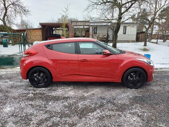 RARITKA Hyundai Veloster 1.6...71050km - 14